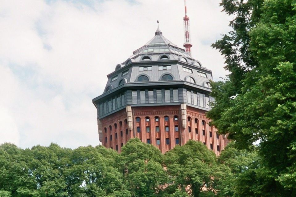 Hamburg: Downtown, Alster & Alternative Areas Bike Tour