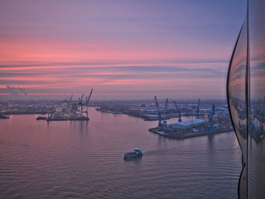 Hamburg: Elbphilharmonie Plaza, Highlights & Surroundings