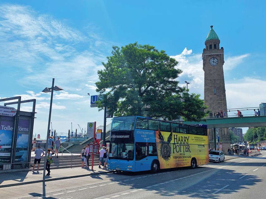 Hamburg: Hop-On Hop-Off Bus Tour Family Ticket