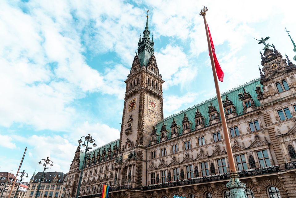 Hamburg: Private Driving Tour With Local Guide