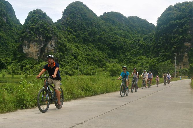 Hang Mua – Hoa Lu – Tam Coc Small Group Tour, Maximum 8 People per Group