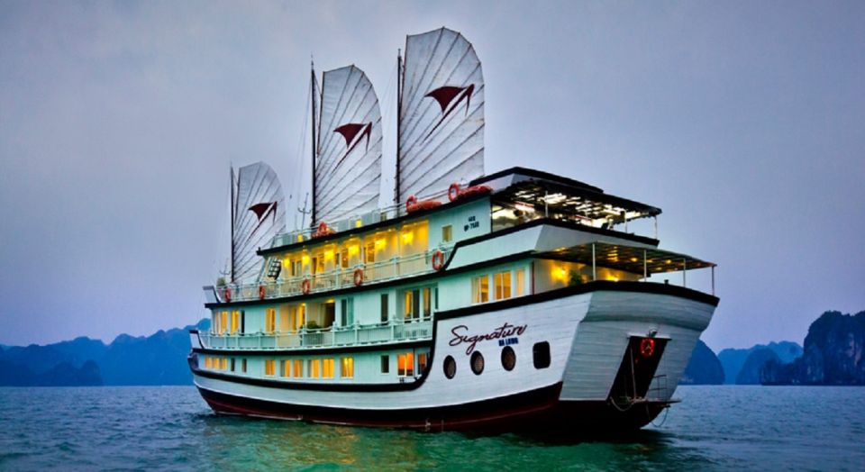 Hanoi: Bai Tu Long Bay 2-Day Cruise & Floating Village Visit