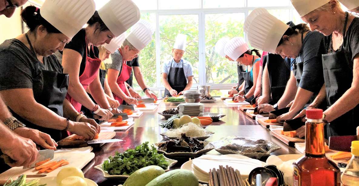 Hanoi: Old Quarter Market Tour and Cooking Class With Meal