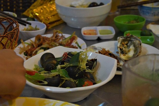 Hanoi Vespa Tours: Hanoi After Dark Vespa Food Tours