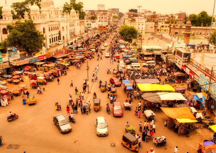 Heritage & Cultural Walk of Hyderabad (2 Hours Guided Tour)