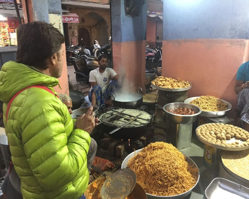 Heritage Walk & Street Food Tasting in Jaipur