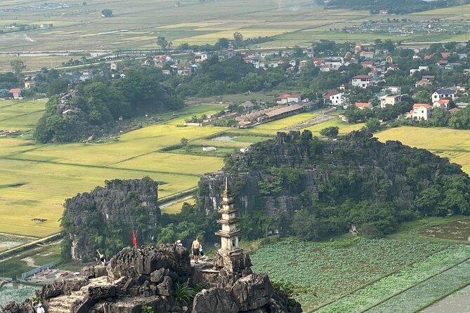 Hoa Lu - Tam Coc - Mua Cave Full Day - LIMOUSINE - Inclusions and Amenities