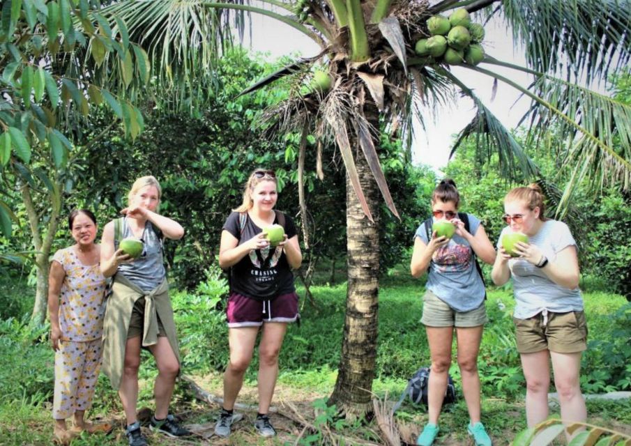 HoChiMinh: 2-Day Mekong Delta & Floating Market Group Tour