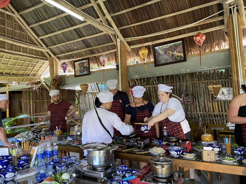 Hoi An: Bay Mau Cooking Class With Optional Market & Basket Trip