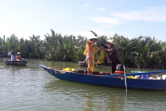 Hoi an Countryside Biking Tour(Vegetable Village -Basket Boat – Fishing Village)