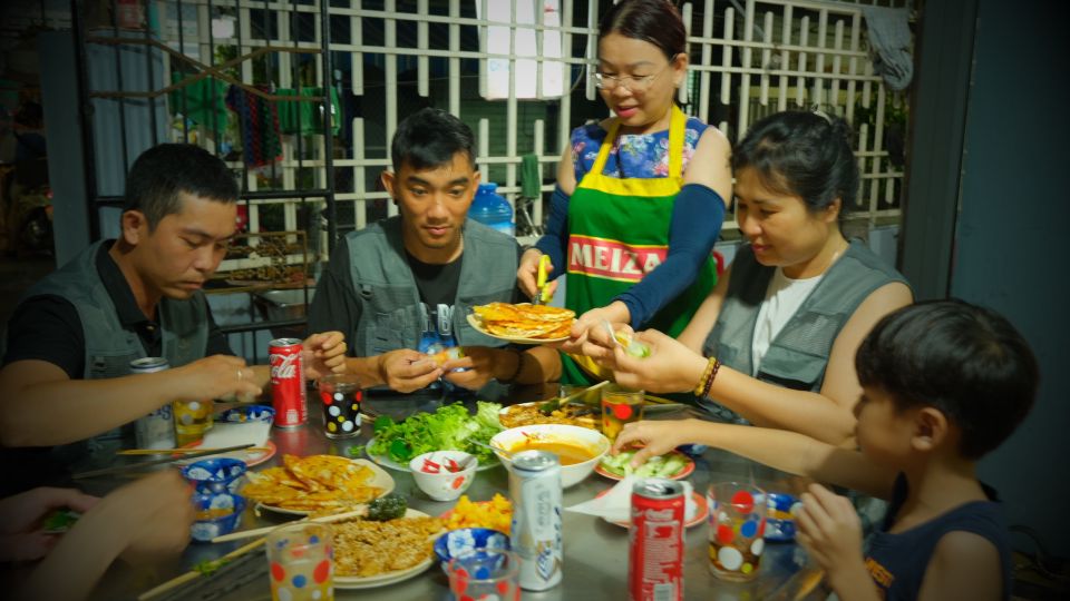 Hoi An: Evening Food Culture Tour by Vespa