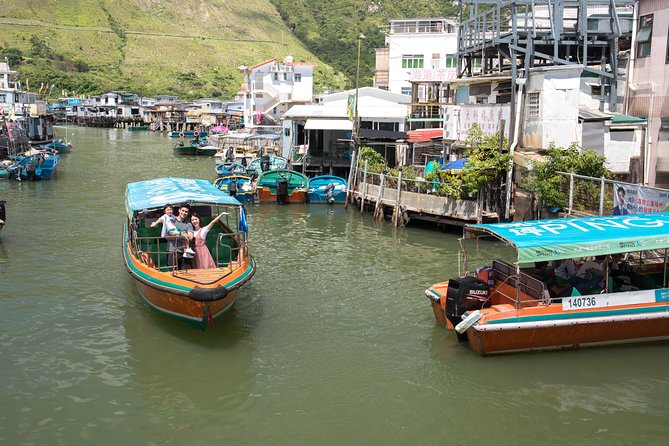 Hong Kong Travel Pass Combo: MTR Pass, Ngong Ping Cable Car and Big Buddha Tour