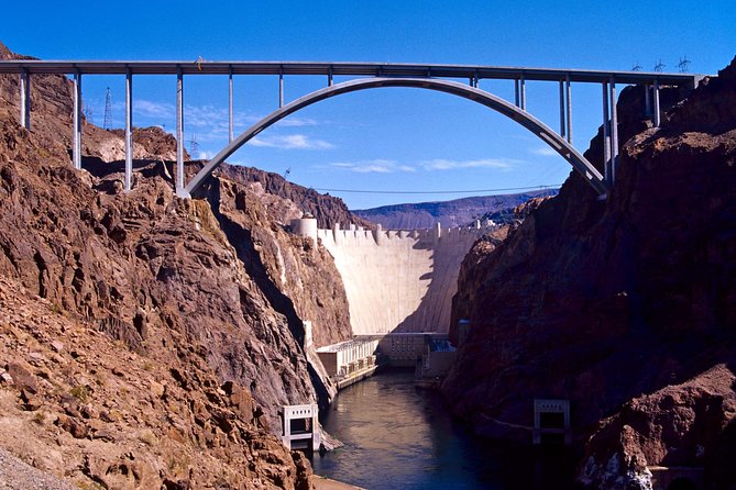 Hoover Dam From Las Vegas With American Traditional Hot Breakfast