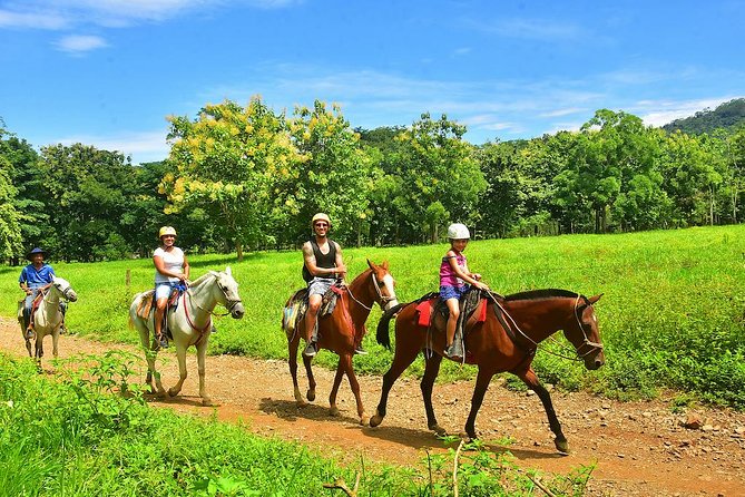 Horseback + Natural Pool Adventure in Jaco Beach and Los Suenos