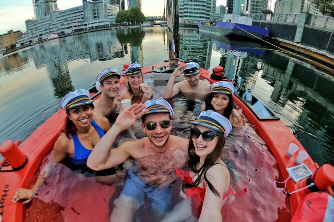 Hot Tub Boat Tour in London – Londons Most Unique Tour