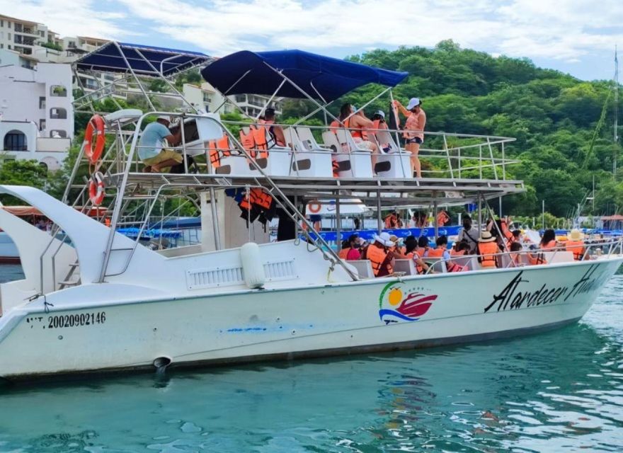 Huatulco: Tour of the Bays by Boat