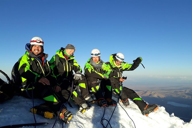 Huayna Potosi 6088m. 3 Day Climb