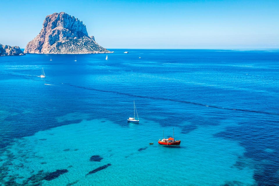 Ibiza: Speed Boat Excursion to Atlantis & Es Vedra W/Snorkel