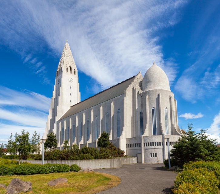 Iceland Stopover: Reykjavík City Tour & FlyOver Iceland