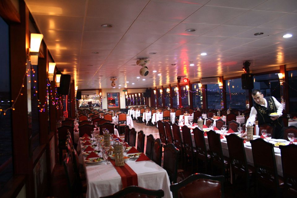 Istanbul: 4-Hour Bosphorus Dinner and Cruise