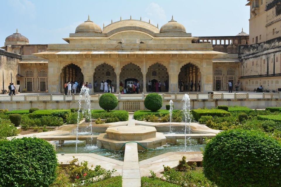 Jaipur: All-Inclusive Amer Fort and Jaipur City Private Tour