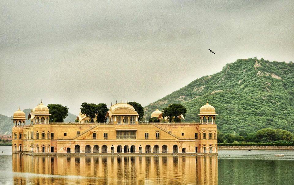 Jaipur: Full-Day Sightseeing Tour by Private Car With Guide