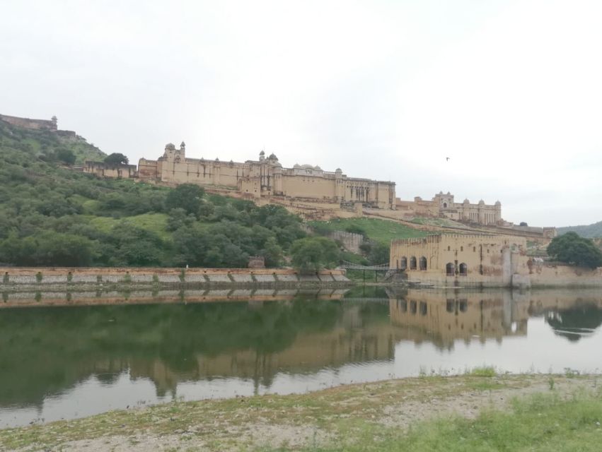 Jaipur: Local Jaipur City Tour by Car