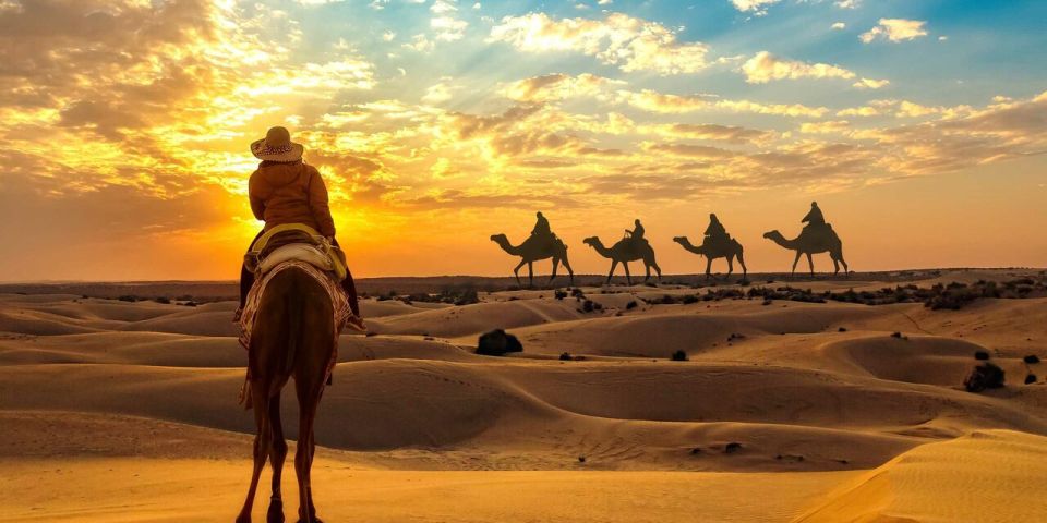 Jaisalmer Sam: Sunset Camel Safari & Cultural Program