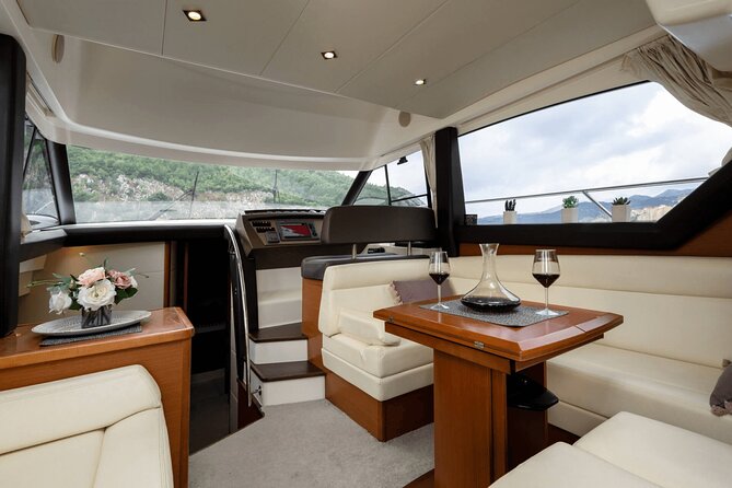 Jeanneau Prestige 400 Private Tours