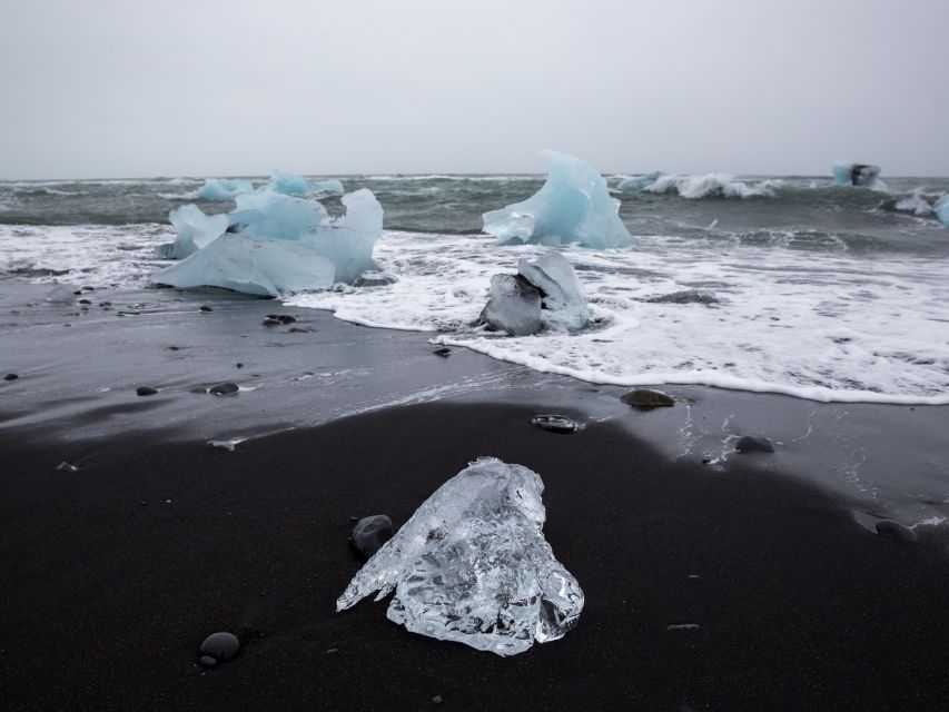 Jökulsárlón Floating Glacier & Diamond Beach Day Tour - Tour Overview