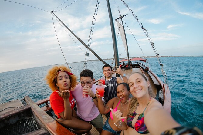 Jolly Pirate Sunset Grub and Grog Dinner Sail in Aruba