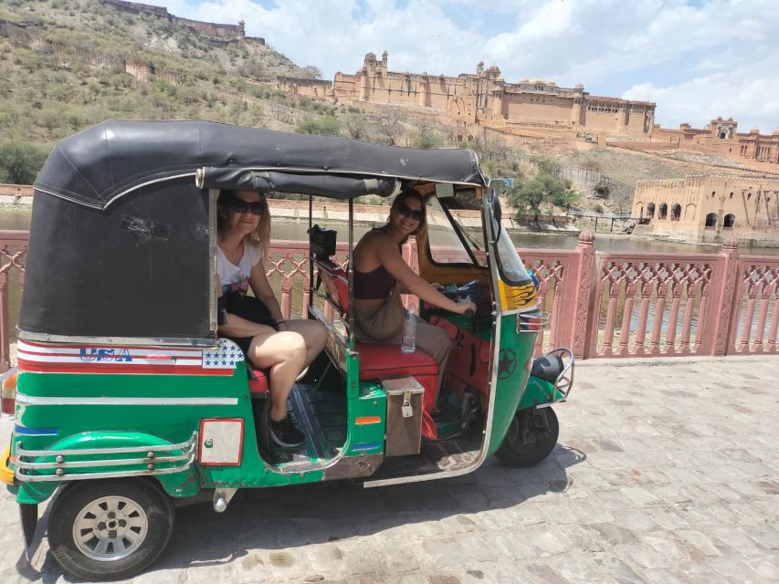 Joyful Private Full Day Tour of Pink City Jaipur By Tuktuk