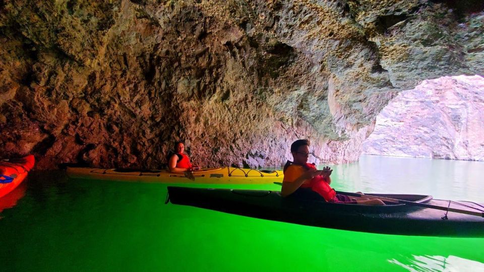 Kingman: Emerald Cave Guided Kayaking Tour