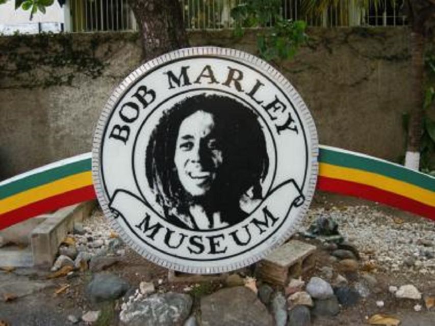 Kingston Sightseeing, Bob Marley Museum and Night Market Exp