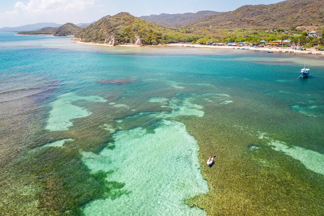 Kitesurfing Lessons in Buen Hombre With Accommodations