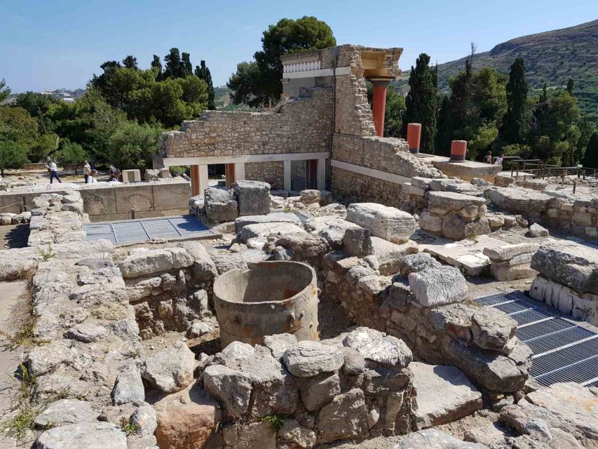 Knossos Palace and Village Pottery Tour