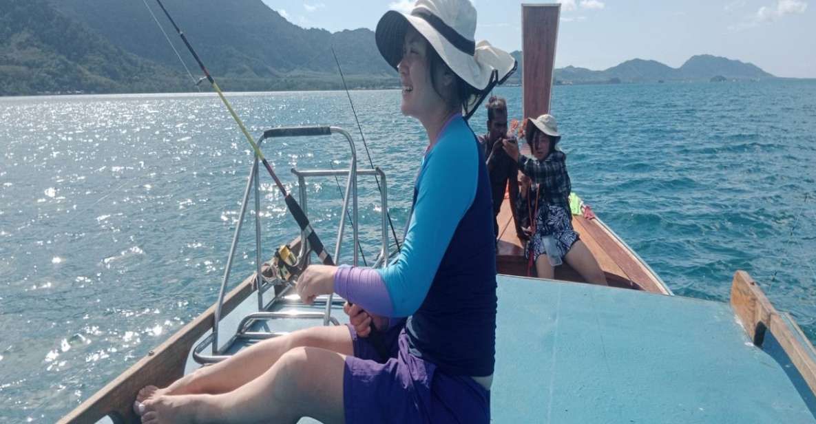Ko Lanta: Fun Fishing, Snorkeling Tour With Lunch on Ko Ngai