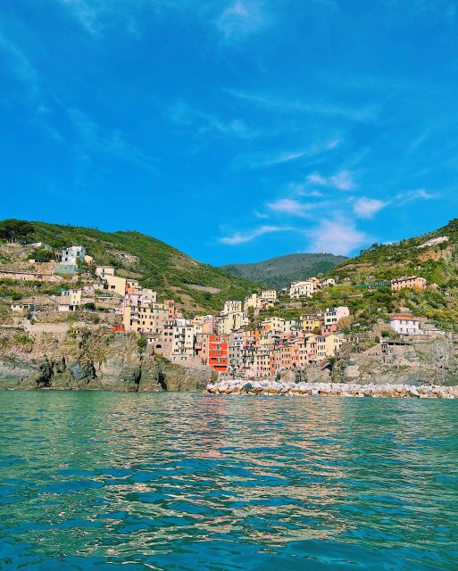 La Spezia : Private Sailboat Tour of Cinque Terre With Lunch