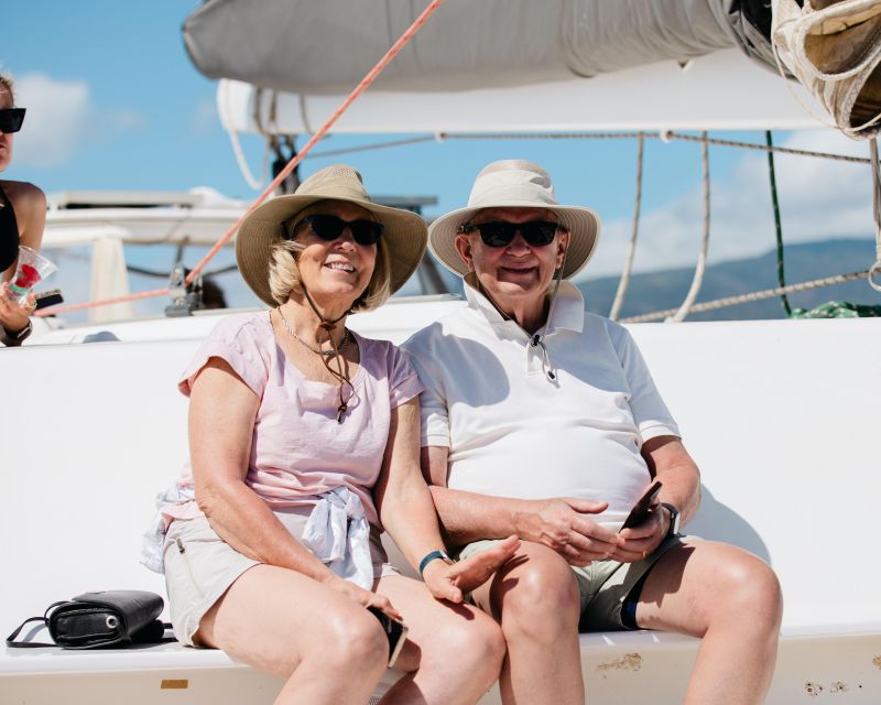 Lahaina: Sailboat Cruise With Snacks and Drinks