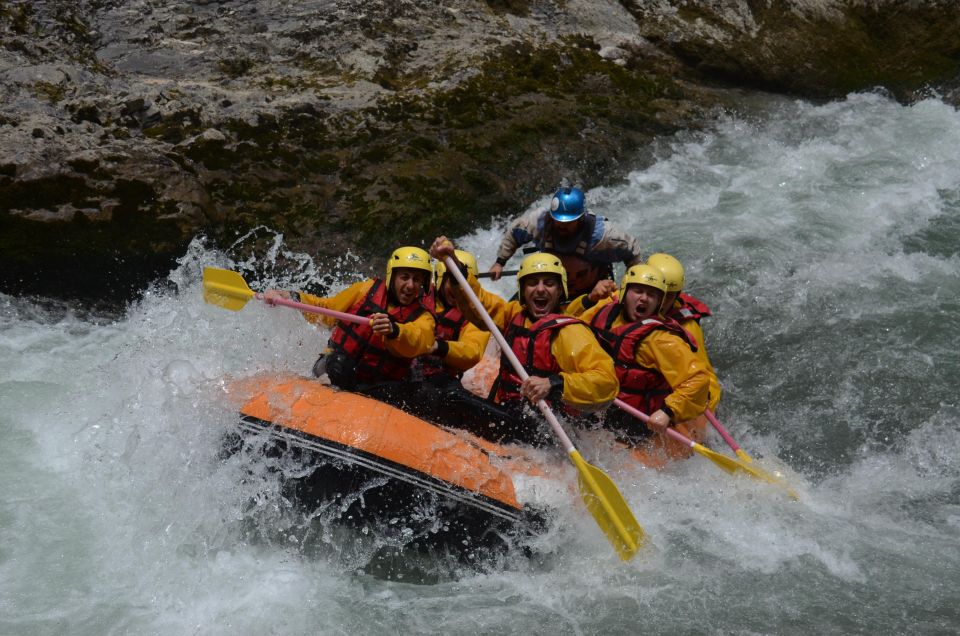 Lao River: 11 Km Classic Rafting Medium Descent