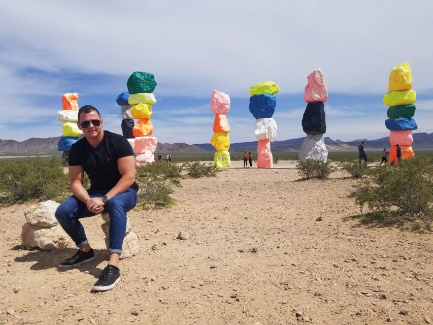 Las Vegas: Valley of Fire and Seven Magic Mountains Day Trip