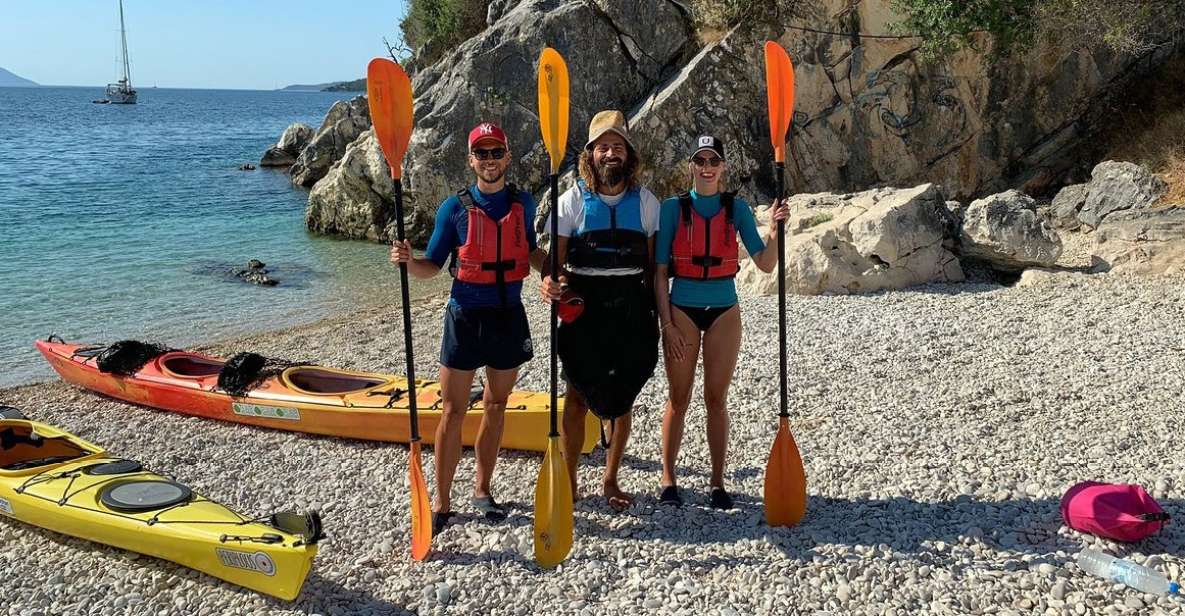 Lefkada: Agios Ioannis & Papanikolis Cave Kayak Tour