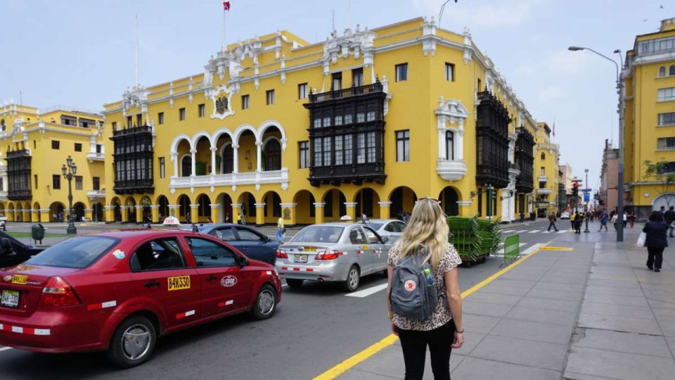 Lima: Classic City Tour With Catacombs Museum