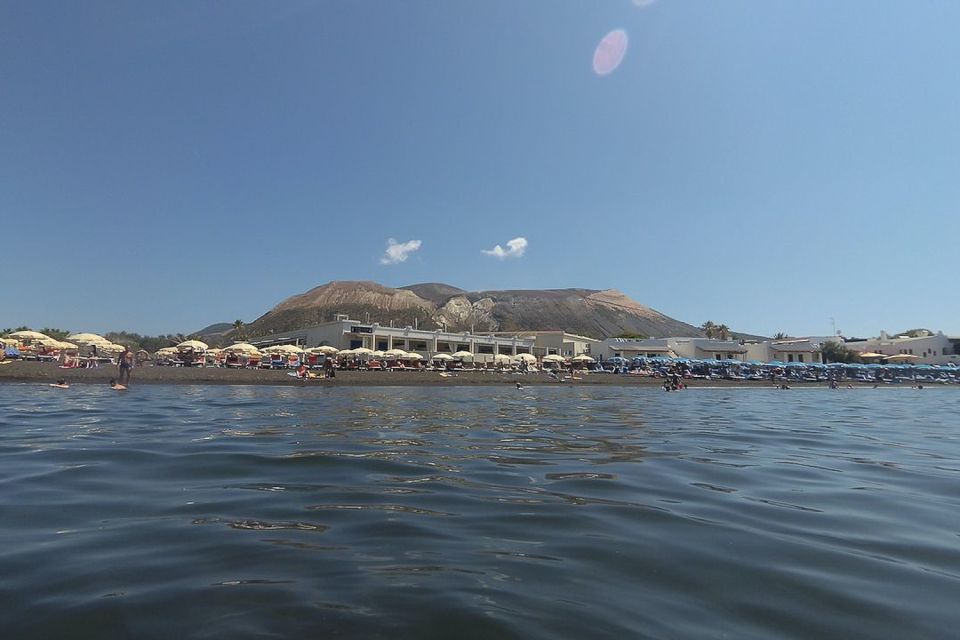 Lipari: Boat Tour of Vulcano Island With Disembarkation Stop