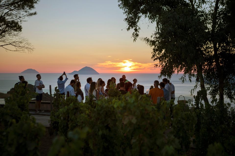 LIPARI: SUNSET WINE TASTING