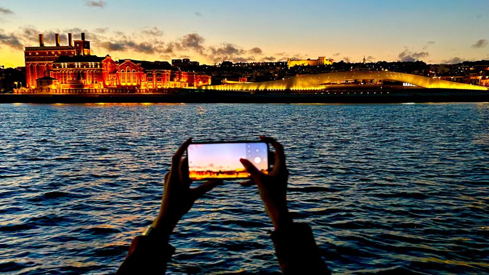 Lisboa by Night Private Sailing Tour