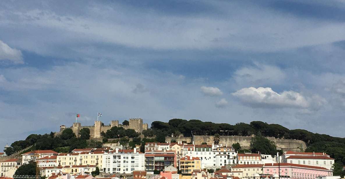 Lisbon: Chiado the Bohemian Walking Tour Downhill to Baixa