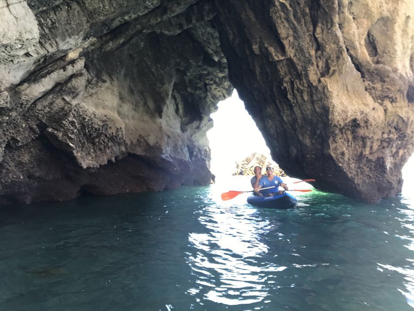 Lisbon: Full-Day Sesimbra Kayak Tour With Picnic