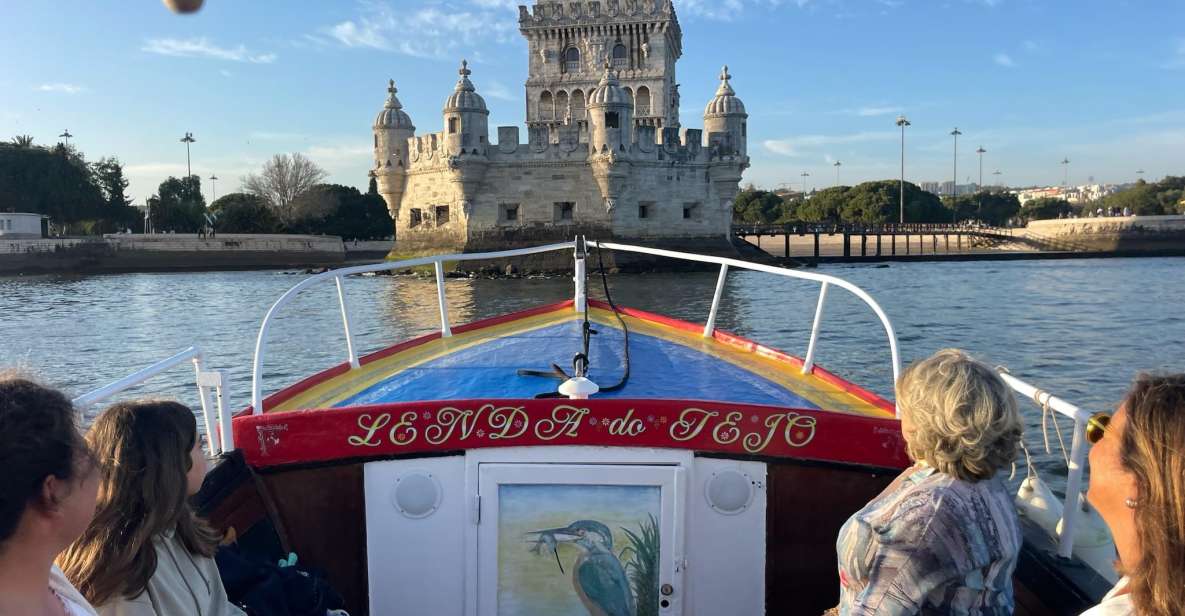 Lisbon: Live Guided Traditional Boat Sightseeing Cruise Tour