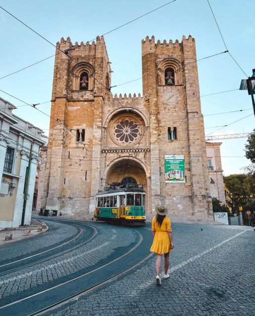 Lisbon: Old Town Tuk-Tuk Tour.